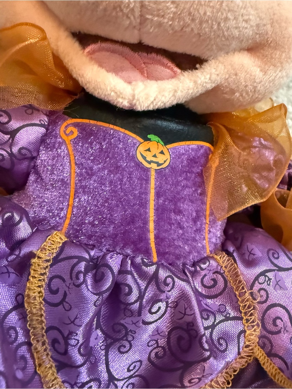 Vintage Walt Disney World 2008 Happy Halloween Minnie Mouse Plush - Picture 4 of 10